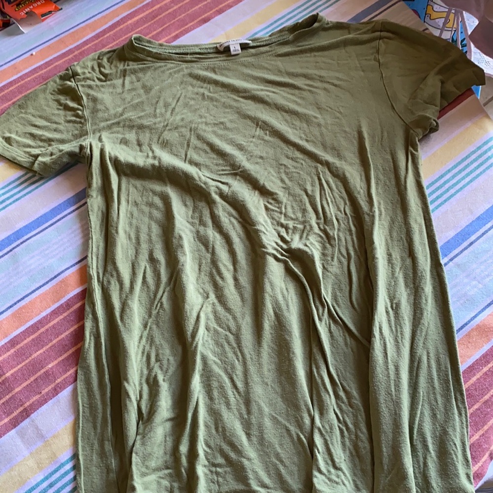 Green short sleeve top
